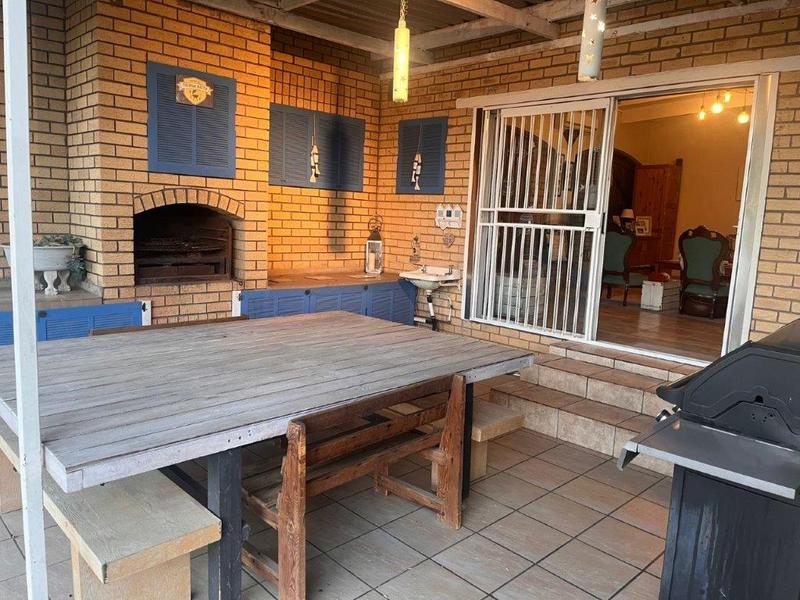 4 Bedroom Property for Sale in Ladybrand Free State